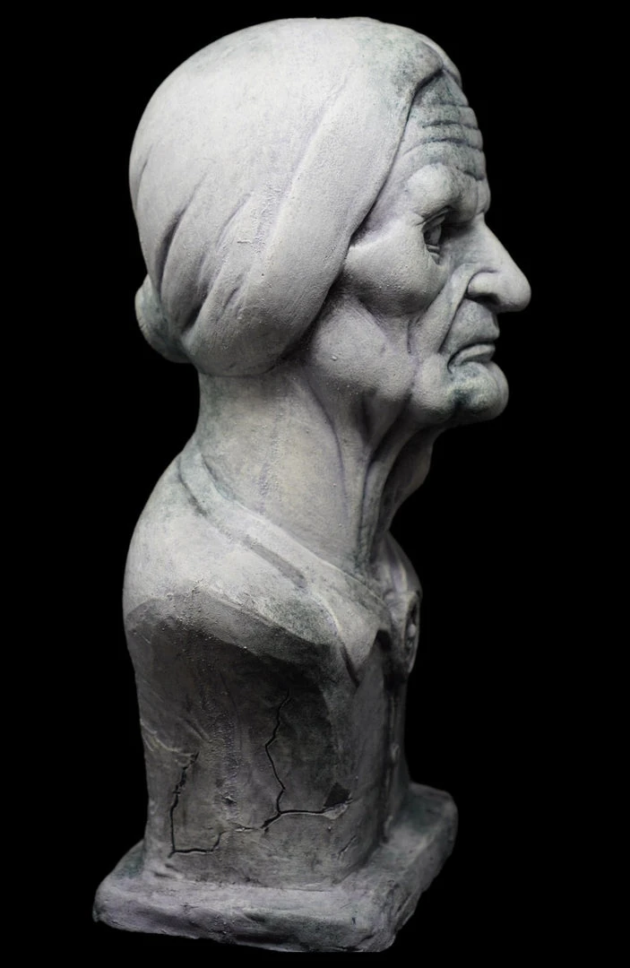 The Horror Dome NEW For 2022 - "Madam Macy Ghostly Manor Bust" HD Exclusive Halloween Decoration Scary Props 3 The Horror Dome NEW For 2022 - "Madam Macy Ghostly Manor Bust" HD Exclusive Halloween Decoration Scary Props